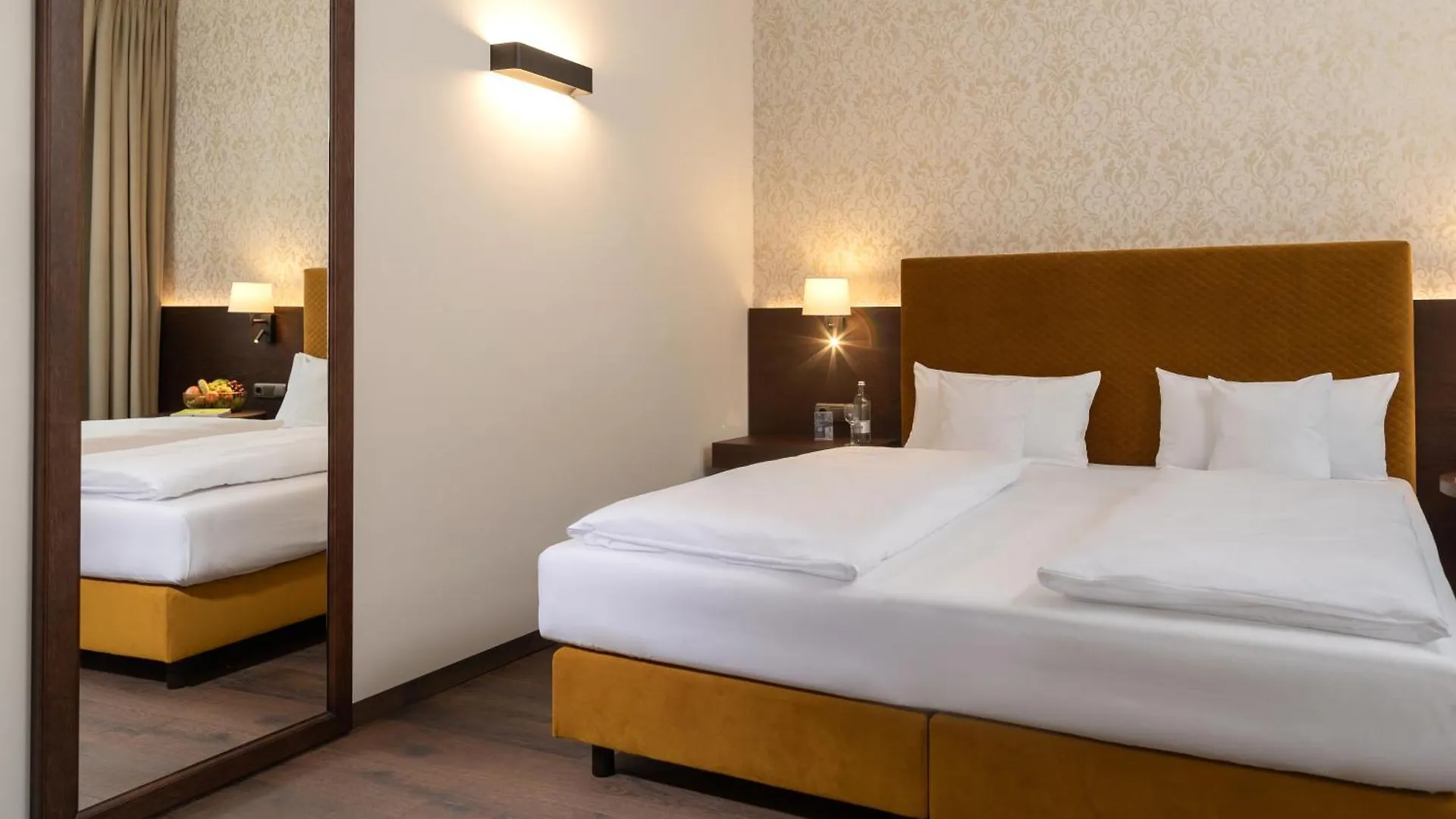 Altstadthotel Arch - Im Herzen der Altstadt Regensburg 4*,