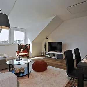 'traveller Lodge' Grosszuegiges - 3 Bedroom 10min To Hbf, Full Kitchen, Homeoffice, Netflix, Wifi Apartment