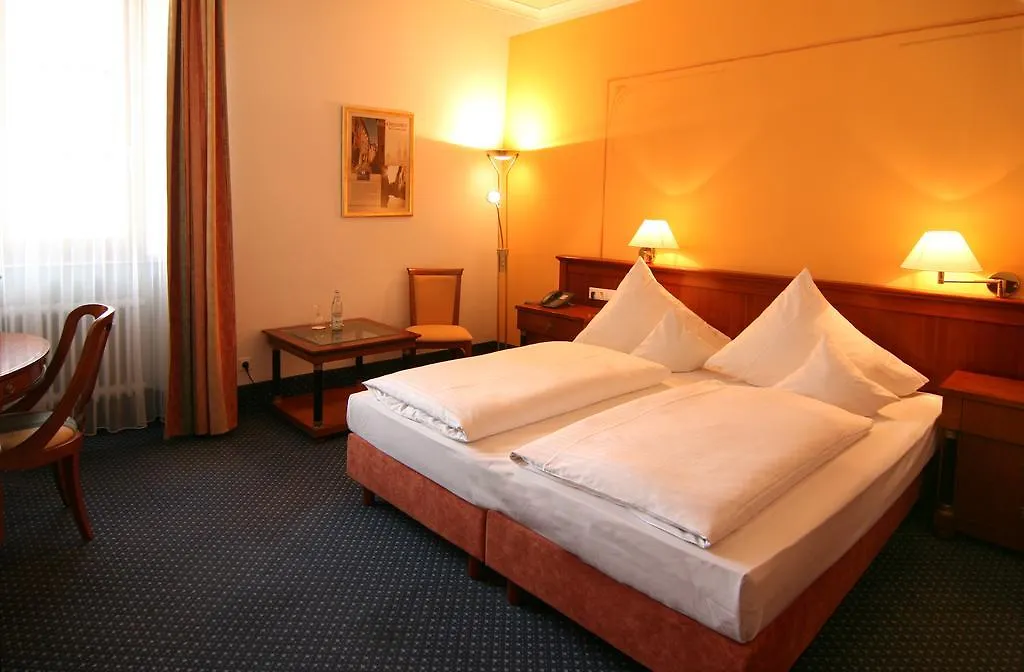 Altstadthotel Arch Regensburg 4*,